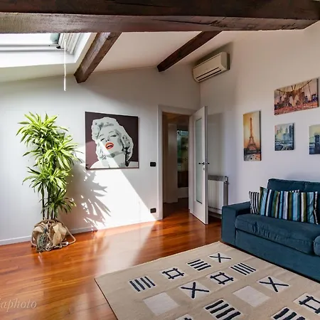 Torre Della Darsena * Βιαρέτζιο